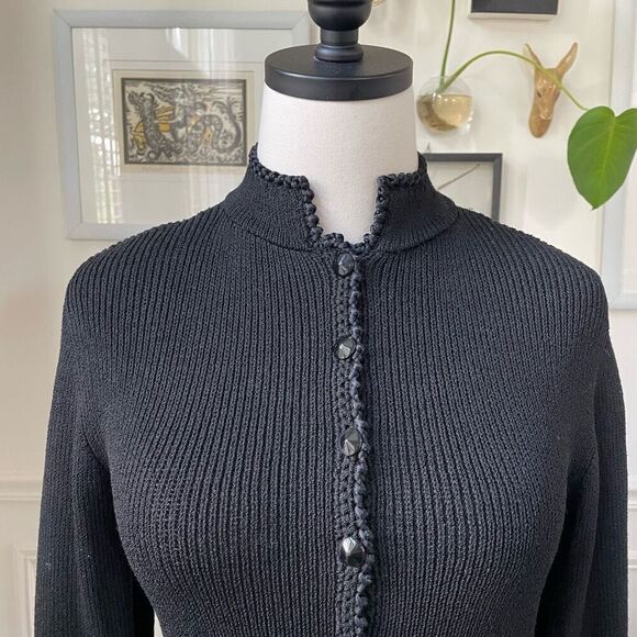 Vintage 70s St John 2pc Pleated Skirt Suit Set Santana Knit Black  4 - Picture 2 of 10